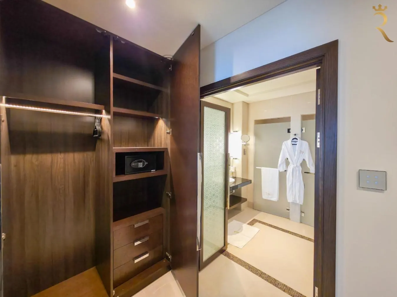 Luxurious 2Br Apartment With Ocean Views & Comfort 아부다비